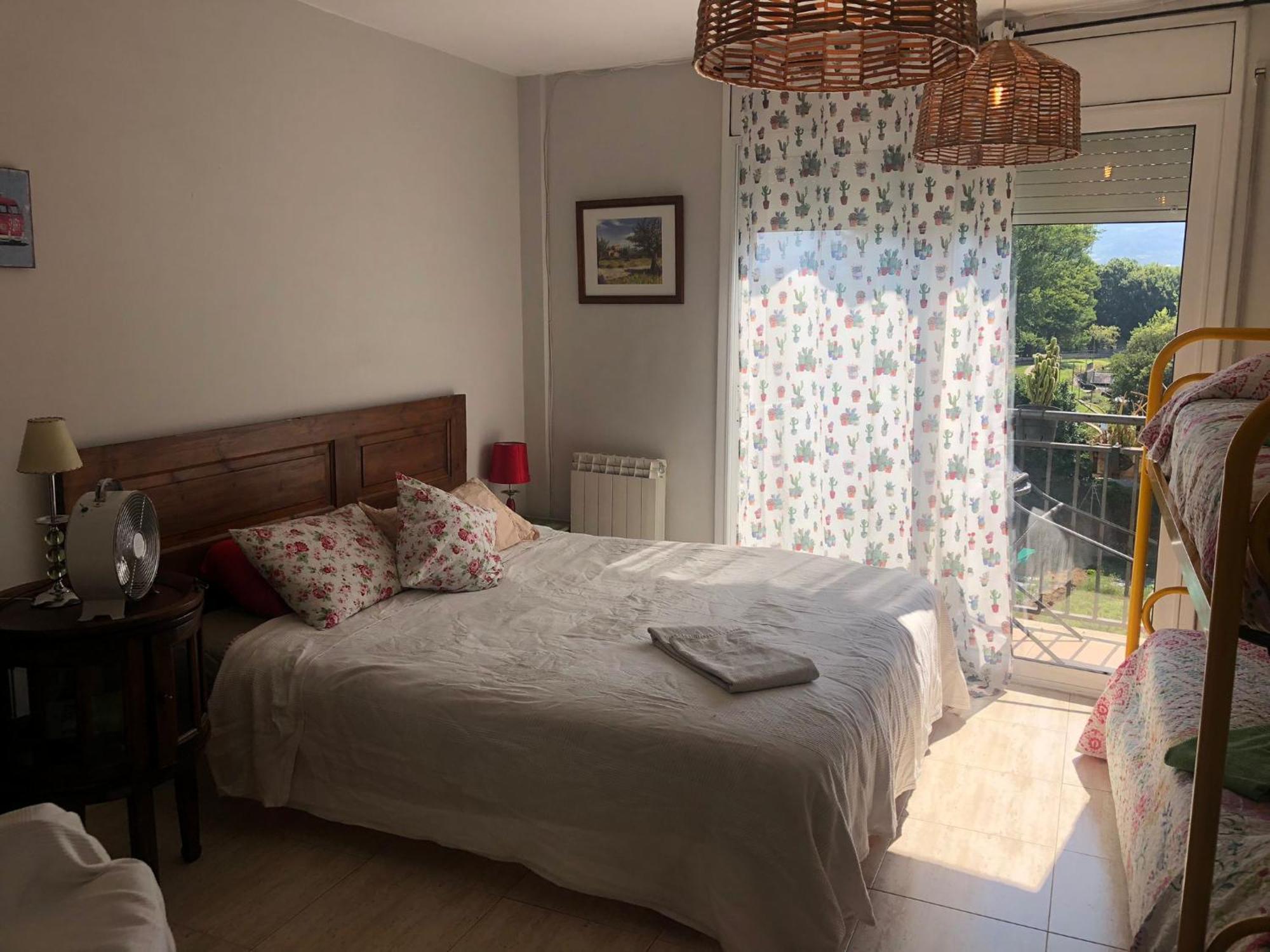 Casa Catharina Bed & Breakfast La Seu d'Urgell Exterior photo